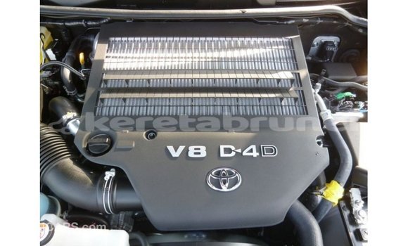 Buy Import Toyota Land Cruiser Black Car in Import - Dubai in Belait Buy Import Toyota Land Cruiser Black Car in Import - Dubai in Belait