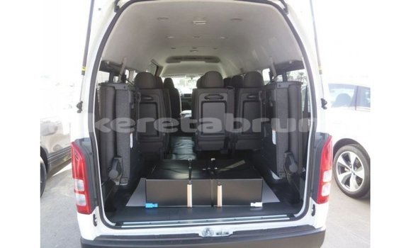 Buy Import Toyota Hiace White Car in Import - Dubai in Belait Buy Import Toyota Hiace White Car in Import - Dubai in Belait