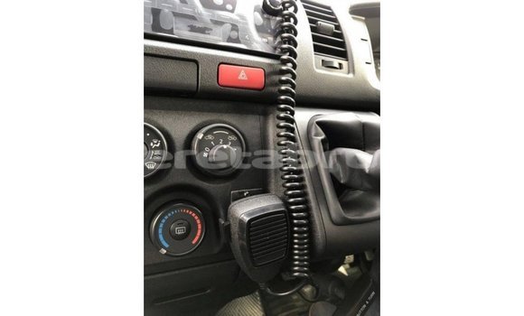 Buy Import Toyota Hiace White Car in Import - Dubai in Belait Buy Import Toyota Hiace White Car in Import - Dubai in Belait