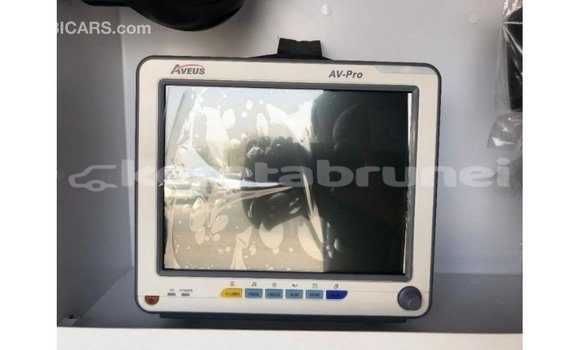 Buy Import Toyota Hiace White Car in Import - Dubai in Belait Buy Import Toyota Hiace White Car in Import - Dubai in Belait