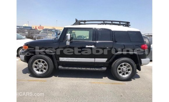 Buy Import Toyota FJ Cruiser Black Car in Import - Dubai in Belait Buy Import Toyota FJ Cruiser Black Car in Import - Dubai in Belait