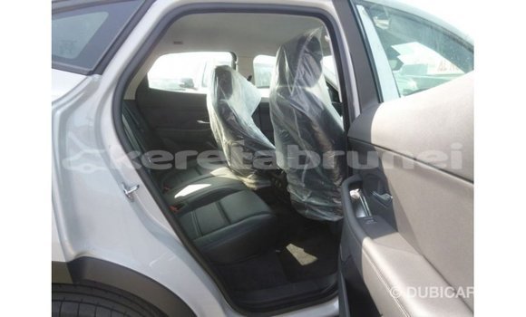 Buy Import Jaguar E-Pace White Car in Import - Dubai in Belait Buy Import Jaguar E-Pace White Car in Import - Dubai in Belait