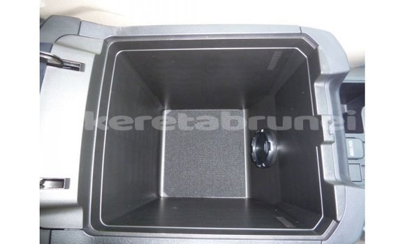 Buy Import Toyota Prado White Car in Import - Dubai in Belait Buy Import Toyota Prado White Car in Import - Dubai in Belait