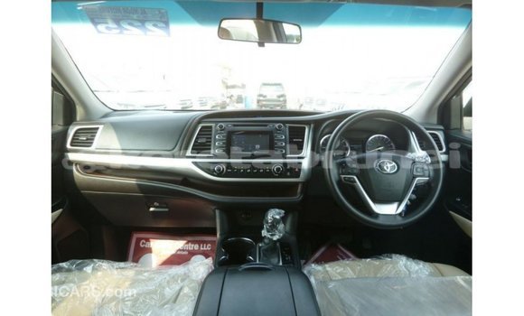 Buy Import Toyota Kluger White Car in Import - Dubai in Belait Buy Import Toyota Kluger White Car in Import - Dubai in Belait