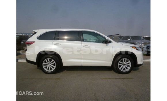 Buy Import Toyota Kluger White Car in Import - Dubai in Belait Buy Import Toyota Kluger White Car in Import - Dubai in Belait