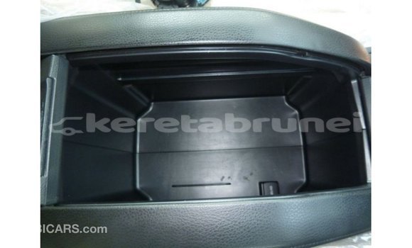 Buy Import Toyota Kluger White Car in Import - Dubai in Belait Buy Import Toyota Kluger White Car in Import - Dubai in Belait