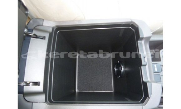 Buy Import Toyota Prado White Car in Import - Dubai in Belait Buy Import Toyota Prado White Car in Import - Dubai in Belait