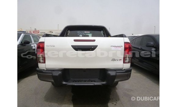 Buy Import Toyota Hilux White Car in Import - Dubai in Belait Buy Import Toyota Hilux White Car in Import - Dubai in Belait