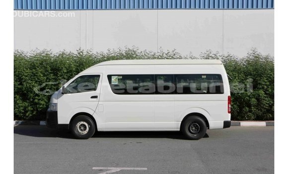 Buy Import Toyota Hiace White Car in Import - Dubai in Belait Buy Import Toyota Hiace White Car in Import - Dubai in Belait