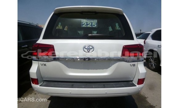 Buy Import Toyota Land Cruiser White Car in Import - Dubai in Belait Buy Import Toyota Land Cruiser White Car in Import - Dubai in Belait