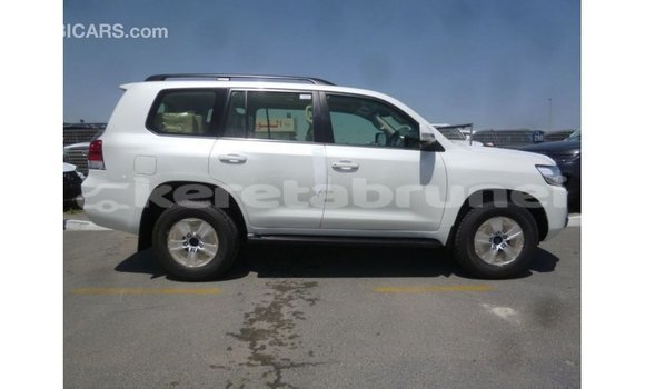 Buy Import Toyota Land Cruiser White Car in Import - Dubai in Belait Buy Import Toyota Land Cruiser White Car in Import - Dubai in Belait