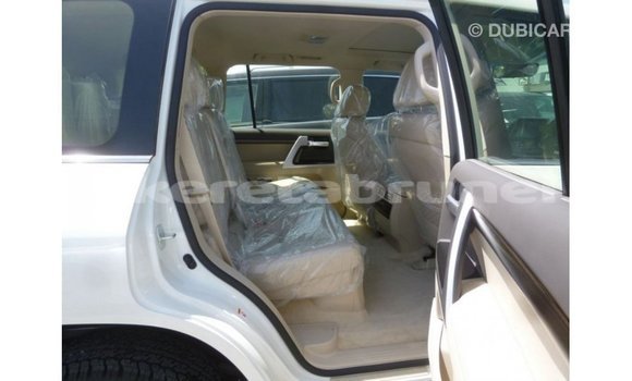 Buy Import Toyota Land Cruiser White Car in Import - Dubai in Belait Buy Import Toyota Land Cruiser White Car in Import - Dubai in Belait