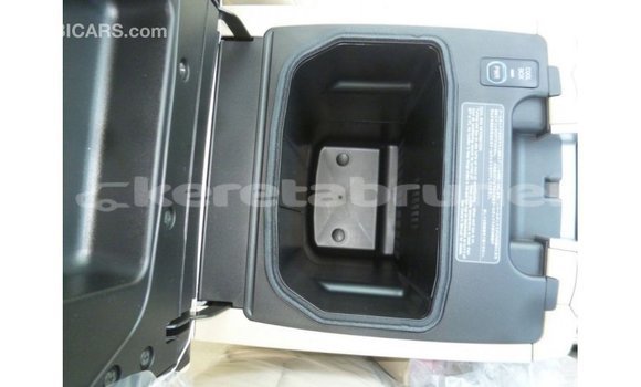 Buy Import Toyota Land Cruiser White Car in Import - Dubai in Belait Buy Import Toyota Land Cruiser White Car in Import - Dubai in Belait