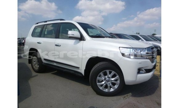 Buy Import Toyota Land Cruiser White Car in Import - Dubai in Belait Buy Import Toyota Land Cruiser White Car in Import - Dubai in Belait