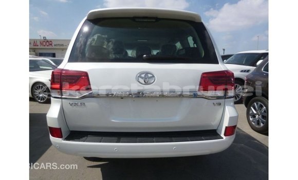 Buy Import Toyota Land Cruiser White Car in Import - Dubai in Belait Buy Import Toyota Land Cruiser White Car in Import - Dubai in Belait