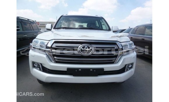 Buy Import Toyota Land Cruiser White Car in Import - Dubai in Belait Buy Import Toyota Land Cruiser White Car in Import - Dubai in Belait