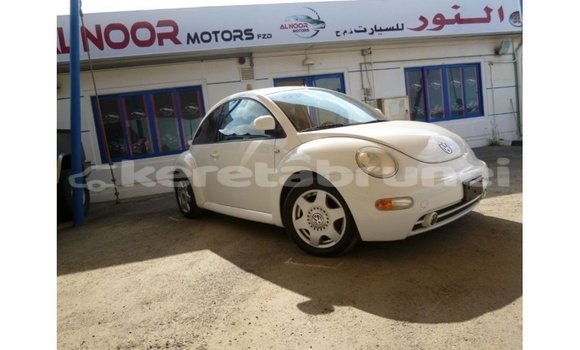 Buy Import Volkswagen Beetle White Car in Import - Dubai in Belait Buy Import Volkswagen Beetle White Car in Import - Dubai in Belait