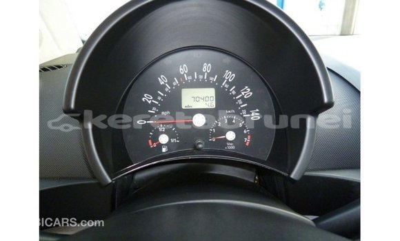 Buy Import Volkswagen Beetle White Car in Import - Dubai in Belait Buy Import Volkswagen Beetle White Car in Import - Dubai in Belait