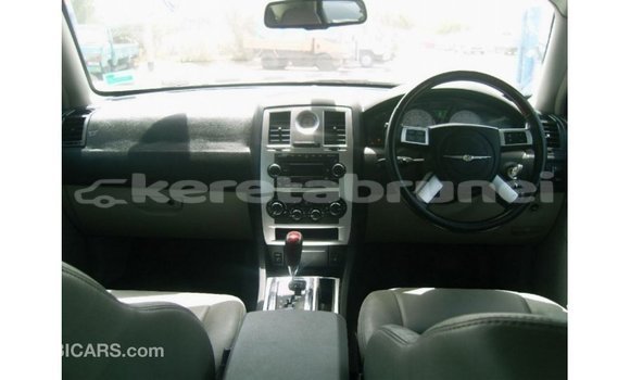 Buy Import Chrysler 300 Beige Car in Import - Dubai in Belait Buy Import Chrysler 300 Beige Car in Import - Dubai in Belait