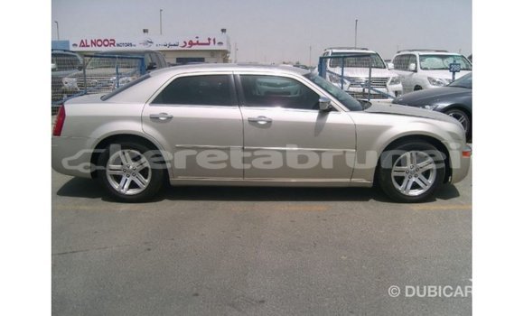 Buy Import Chrysler 300 Beige Car in Import - Dubai in Belait Buy Import Chrysler 300 Beige Car in Import - Dubai in Belait