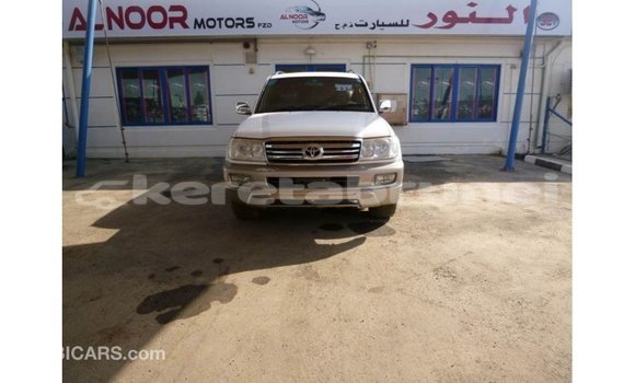 Buy Import Toyota Land Cruiser White Car in Import - Dubai in Belait Buy Import Toyota Land Cruiser White Car in Import - Dubai in Belait