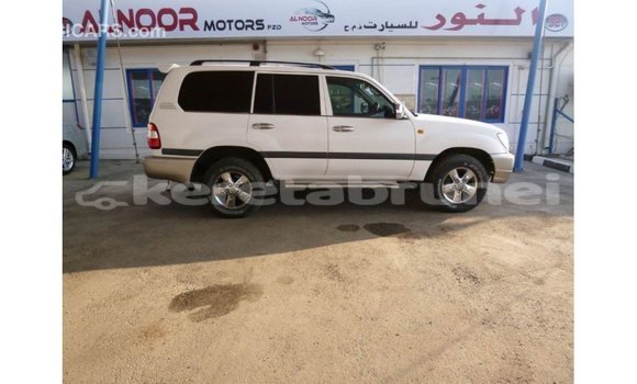 Buy Import Toyota Land Cruiser White Car in Import - Dubai in Belait Buy Import Toyota Land Cruiser White Car in Import - Dubai in Belait