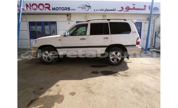 Buy Import Toyota Land Cruiser White Car in Import - Dubai in Belait Buy Import Toyota Land Cruiser White Car in Import - Dubai in Belait