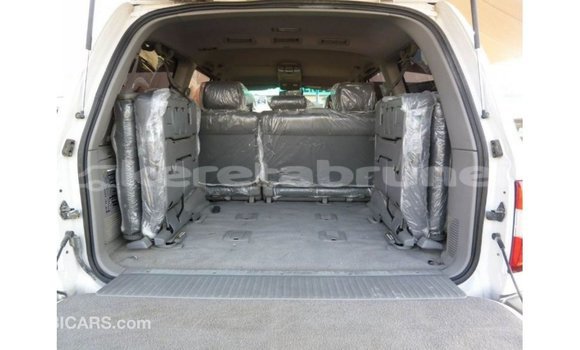 Buy Import Toyota Land Cruiser White Car in Import - Dubai in Belait Buy Import Toyota Land Cruiser White Car in Import - Dubai in Belait