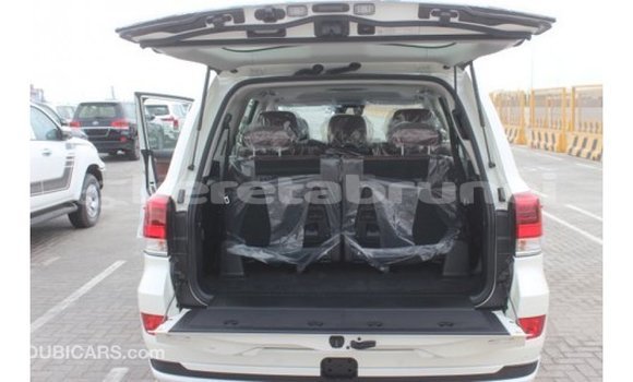 Buy Import Toyota Land Cruiser White Car in Import - Dubai in Belait Buy Import Toyota Land Cruiser White Car in Import - Dubai in Belait
