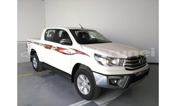 Buy Import Toyota Hilux White Car in Import - Dubai in Belait Buy Import Toyota Hilux White Car in Import - Dubai in Belait