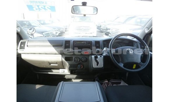Buy Import Toyota Hiace White Car in Import - Dubai in Belait Buy Import Toyota Hiace White Car in Import - Dubai in Belait