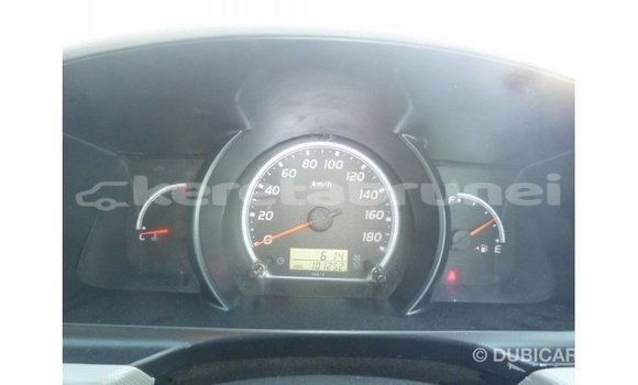 Buy Import Toyota Hiace White Car in Import - Dubai in Belait Buy Import Toyota Hiace White Car in Import - Dubai in Belait