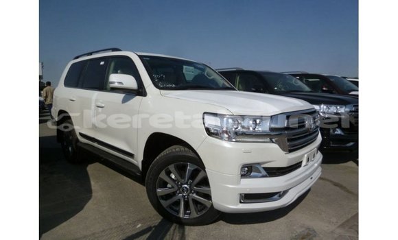 Buy Import Toyota Land Cruiser White Car in Import - Dubai in Belait Buy Import Toyota Land Cruiser White Car in Import - Dubai in Belait