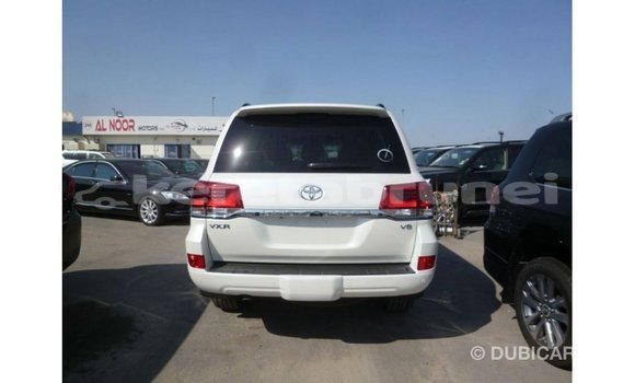 Buy Import Toyota Land Cruiser White Car in Import - Dubai in Belait Buy Import Toyota Land Cruiser White Car in Import - Dubai in Belait