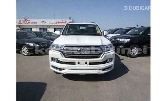 Buy Import Toyota Land Cruiser White Car in Import - Dubai in Belait Buy Import Toyota Land Cruiser White Car in Import - Dubai in Belait