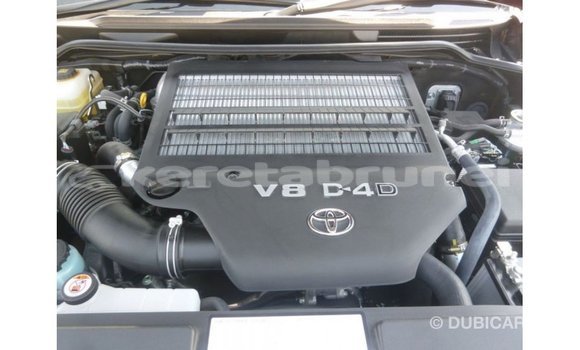 Buy Import Toyota Land Cruiser Red Car in Import - Dubai in Belait Buy Import Toyota Land Cruiser Red Car in Import - Dubai in Belait