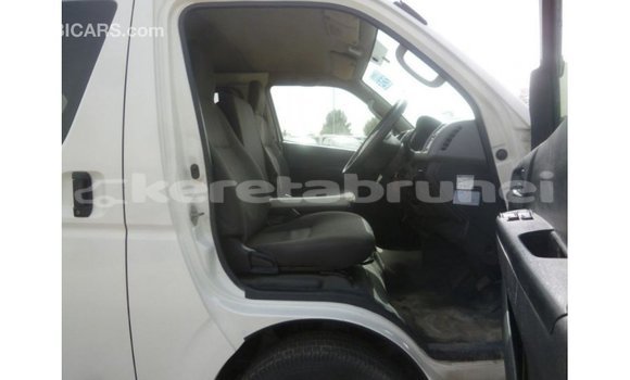 Buy Import Toyota Hiace White Car in Import - Dubai in Belait Buy Import Toyota Hiace White Car in Import - Dubai in Belait
