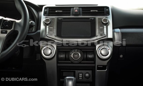 Buy Import Toyota HiAce Other Truck in Import - Dubai in Belait Buy Import Toyota HiAce Other Truck in Import - Dubai in Belait