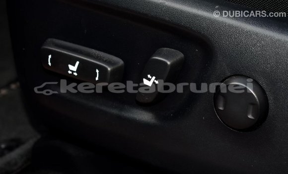 Buy Import Toyota HiAce Other Truck in Import - Dubai in Belait Buy Import Toyota HiAce Other Truck in Import - Dubai in Belait