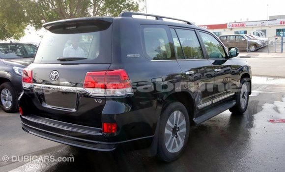 Buy Import Toyota Land Cruiser Black Car in Import - Dubai in Belait Buy Import Toyota Land Cruiser Black Car in Import - Dubai in Belait