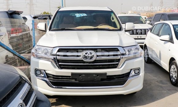 Buy Import Toyota Land Cruiser White Car in Import - Dubai in Belait Buy Import Toyota Land Cruiser White Car in Import - Dubai in Belait