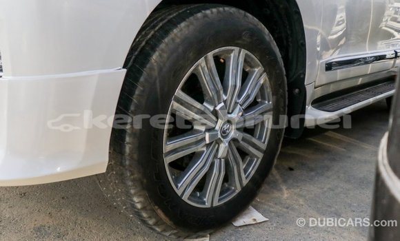 Buy Import Toyota Land Cruiser White Car in Import - Dubai in Belait Buy Import Toyota Land Cruiser White Car in Import - Dubai in Belait