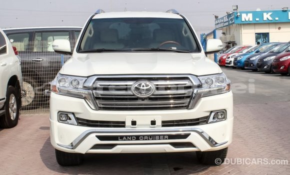 Buy Import Toyota Land Cruiser White Car in Import - Dubai in Belait Buy Import Toyota Land Cruiser White Car in Import - Dubai in Belait