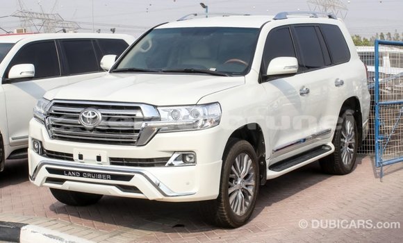 Buy Import Toyota Land Cruiser White Car in Import - Dubai in Belait Buy Import Toyota Land Cruiser White Car in Import - Dubai in Belait