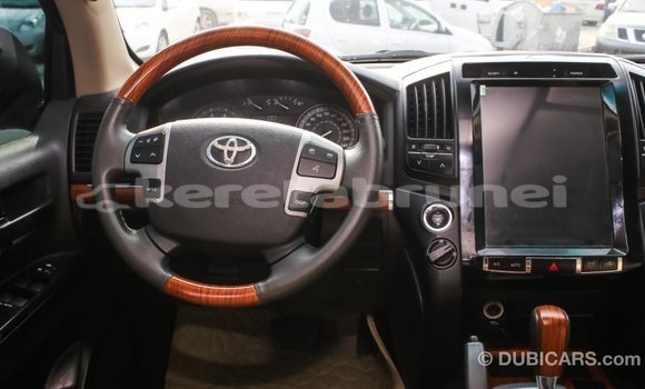 Buy Import Toyota Land Cruiser White Car in Import - Dubai in Belait Buy Import Toyota Land Cruiser White Car in Import - Dubai in Belait