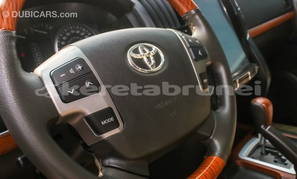 Buy Import Toyota Land Cruiser White Car in Import - Dubai in Belait Buy Import Toyota Land Cruiser White Car in Import - Dubai in Belait