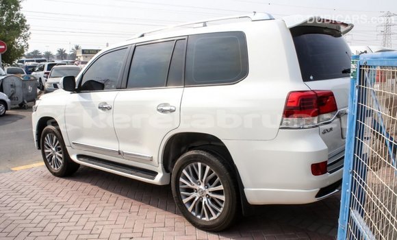 Buy Import Toyota Land Cruiser White Car in Import - Dubai in Belait Buy Import Toyota Land Cruiser White Car in Import - Dubai in Belait