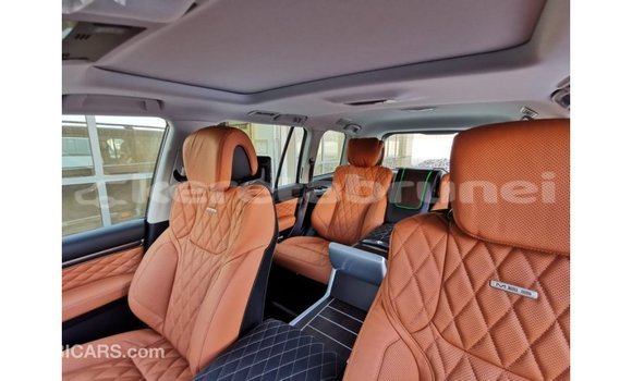 Buy Import Toyota Land Cruiser Black Car in Import - Dubai in Belait Buy Import Toyota Land Cruiser Black Car in Import - Dubai in Belait
