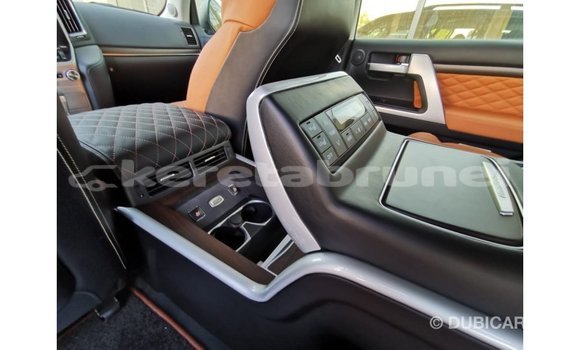 Buy Import Toyota Land Cruiser Black Car in Import - Dubai in Belait Buy Import Toyota Land Cruiser Black Car in Import - Dubai in Belait