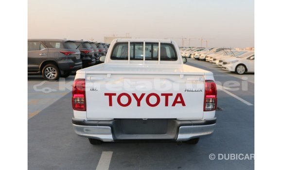 Buy Import Toyota Hilux White Car in Import - Dubai in Belait Buy Import Toyota Hilux White Car in Import - Dubai in Belait
